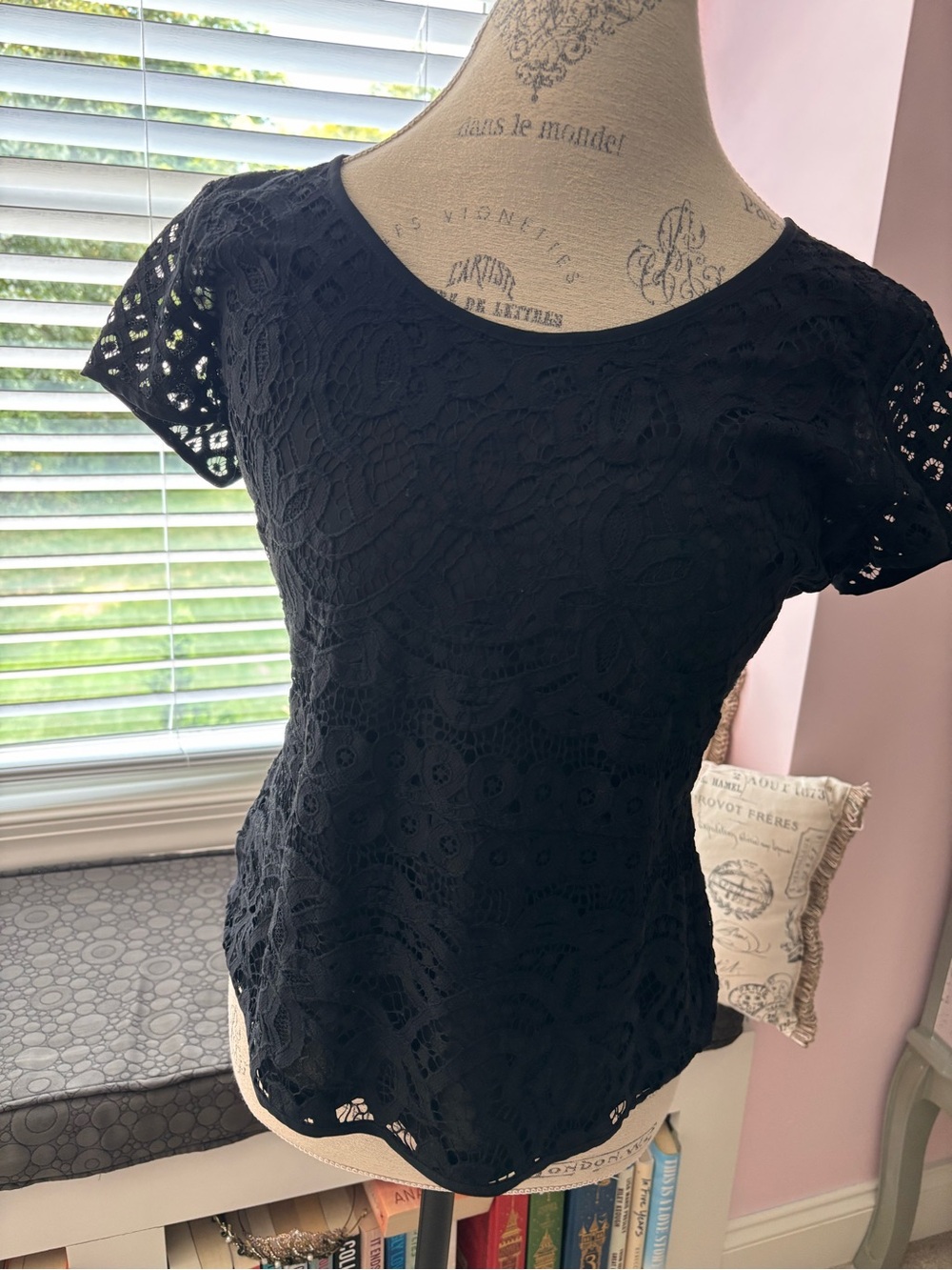 Ann Taylor Black Lace Short-Sleeve Blouse